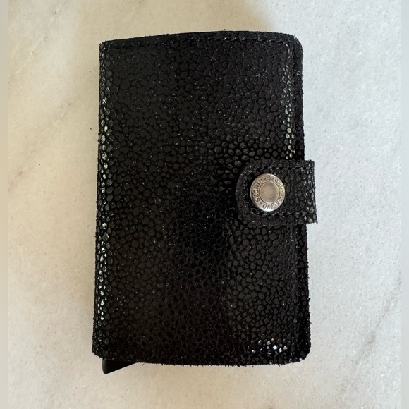 Secrid Mini Wallet in Glamour Black - Picture 1 of 5